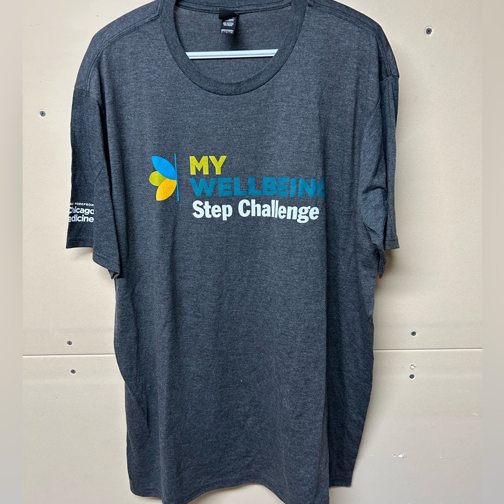 2/$20❤️- SHIRT | Unisex university of Chicago walk shirt size XL
